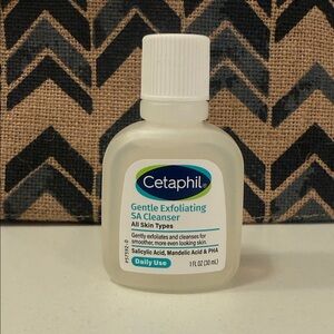 Cetaphil Gentle Exfoliating SA Cleanser - White